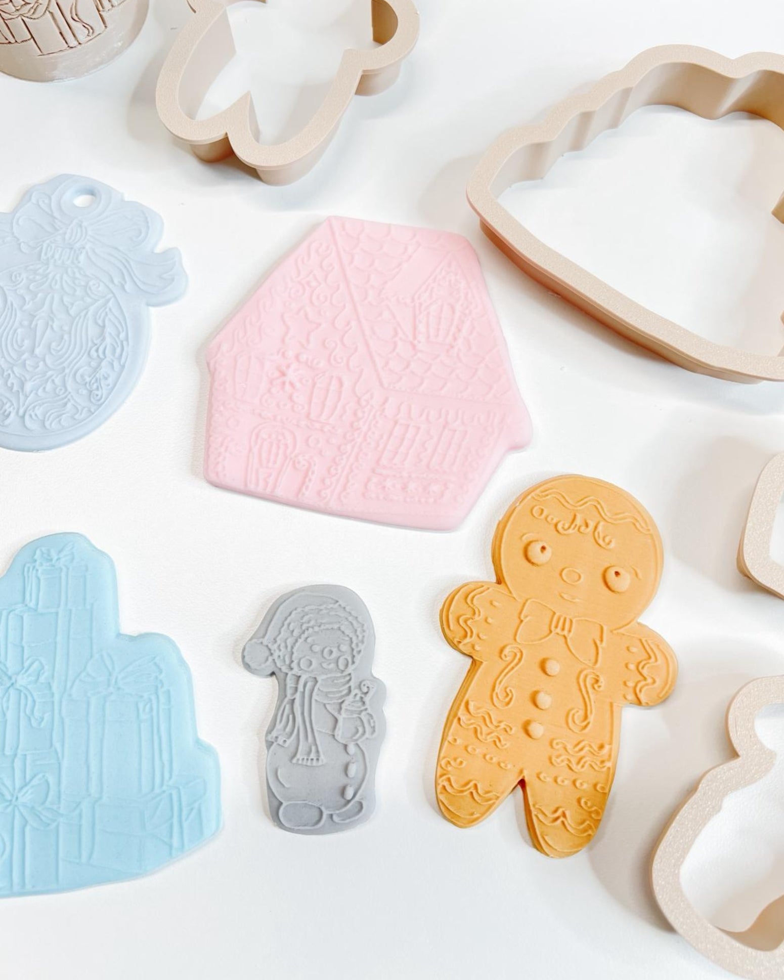 Erzulie Cakes Signature Edition Cutters Only - Prop Options