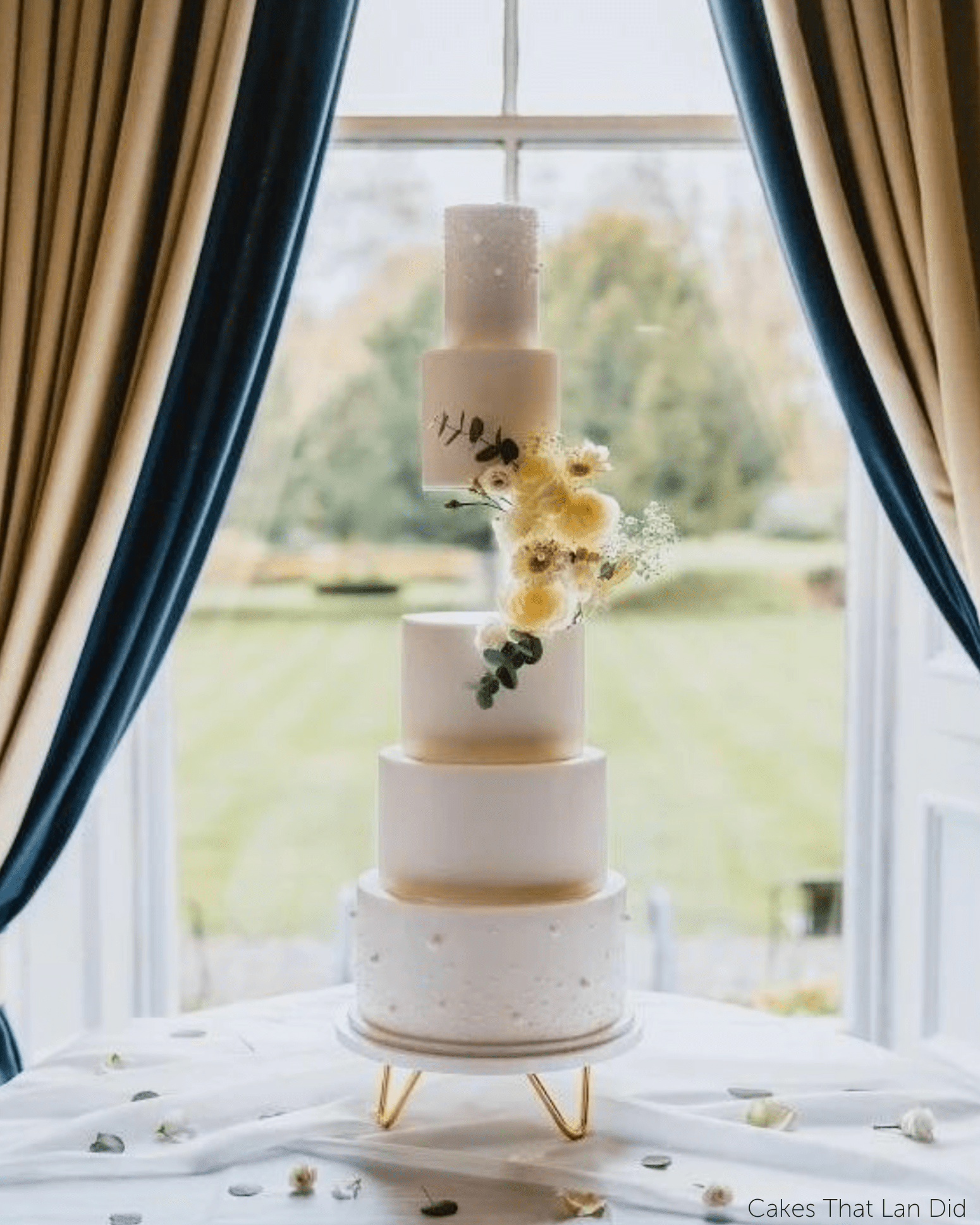 Round Floating Side Bar PropSecure® Cake Separator - Prop Options
