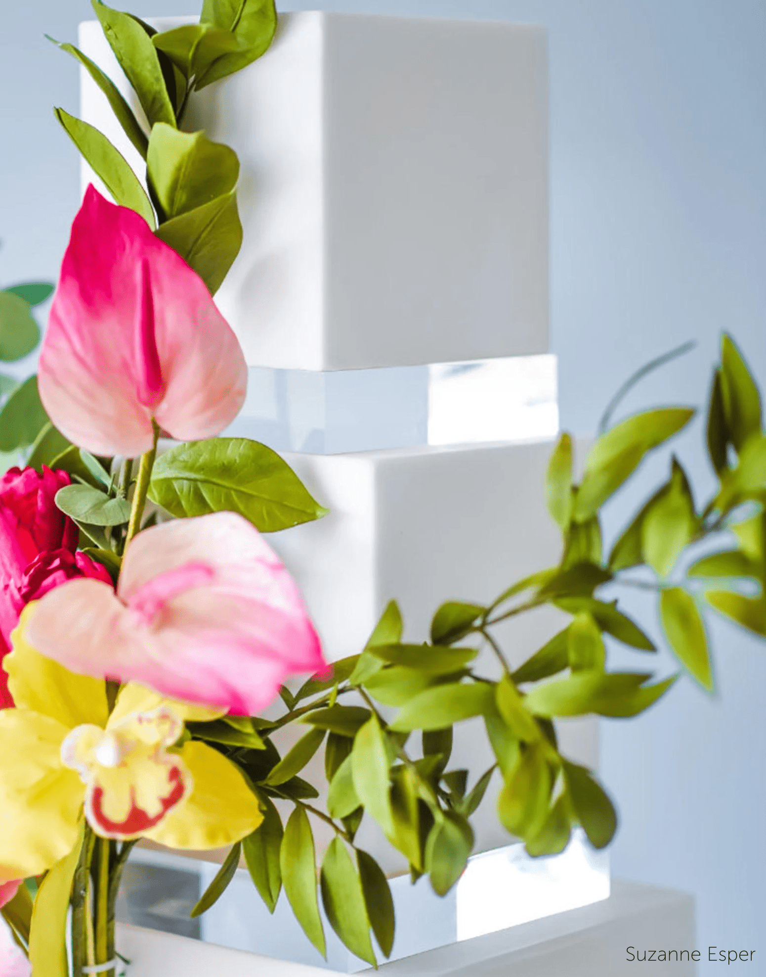 15mm Square Ultra Polished Clear Acrylic Cake Spacers - Prop Options